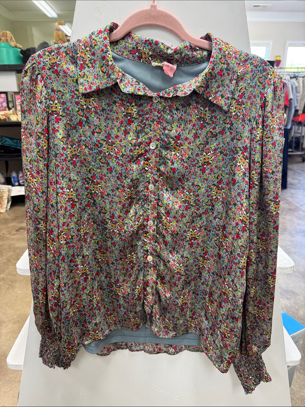 JODIFL Floral Button-Up Blouse in Light Blue with Pink and Red Accents